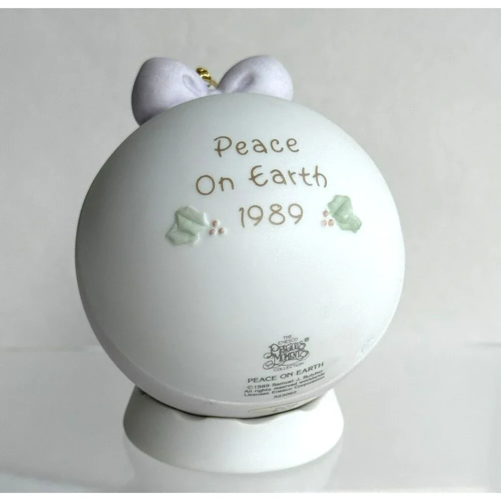 Precious Moments Peace on Earth 1989 Christmas Ornament Ball Xmas with Stand